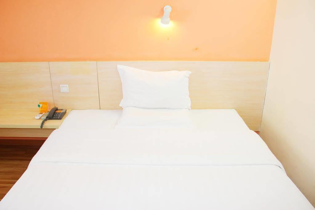 7Days Inn Beijing Liujiayao Station Exterior photo